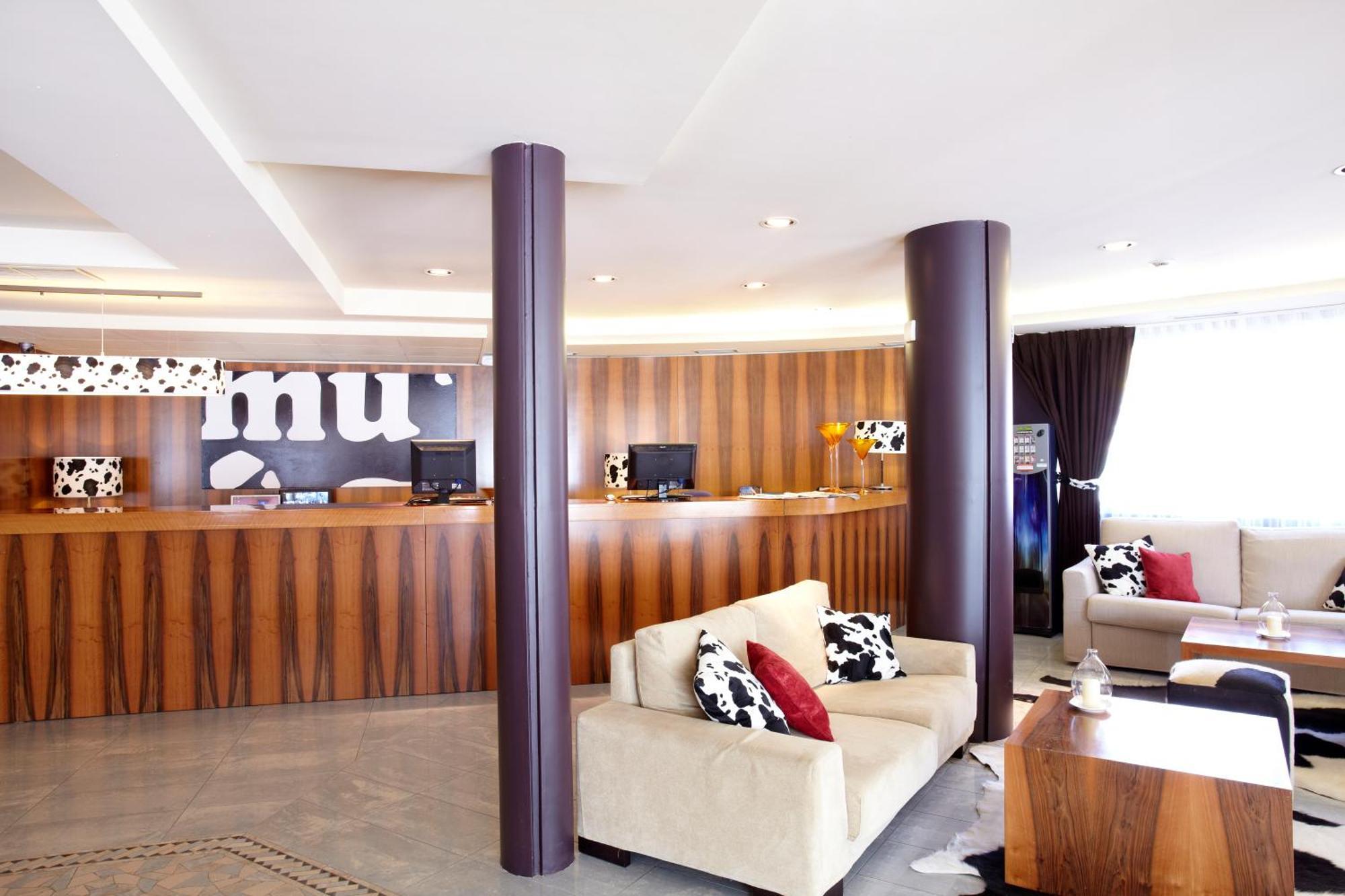 Hotel Mu La Cortinada Luaran gambar