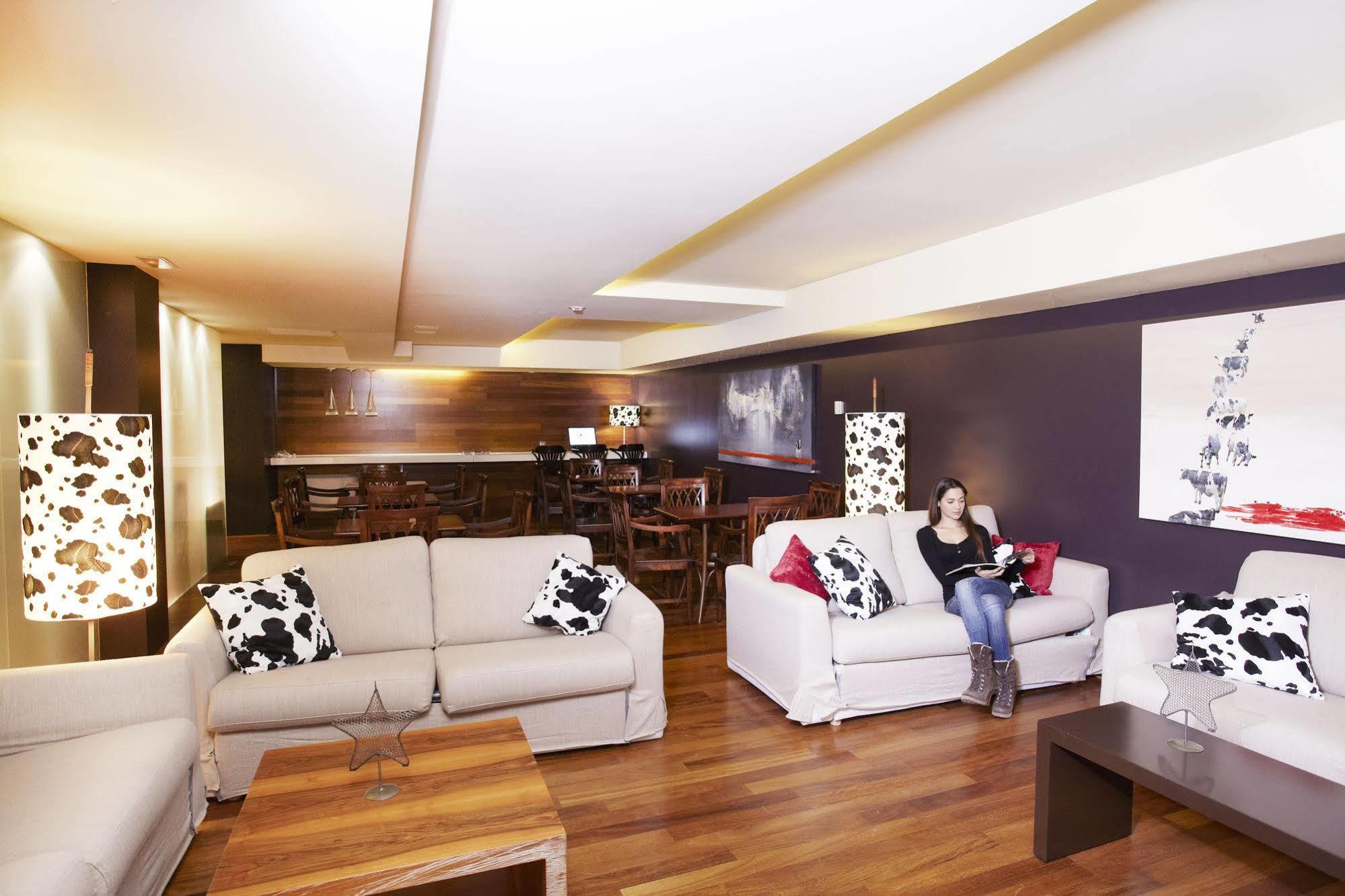 Hotel Mu La Cortinada Luaran gambar