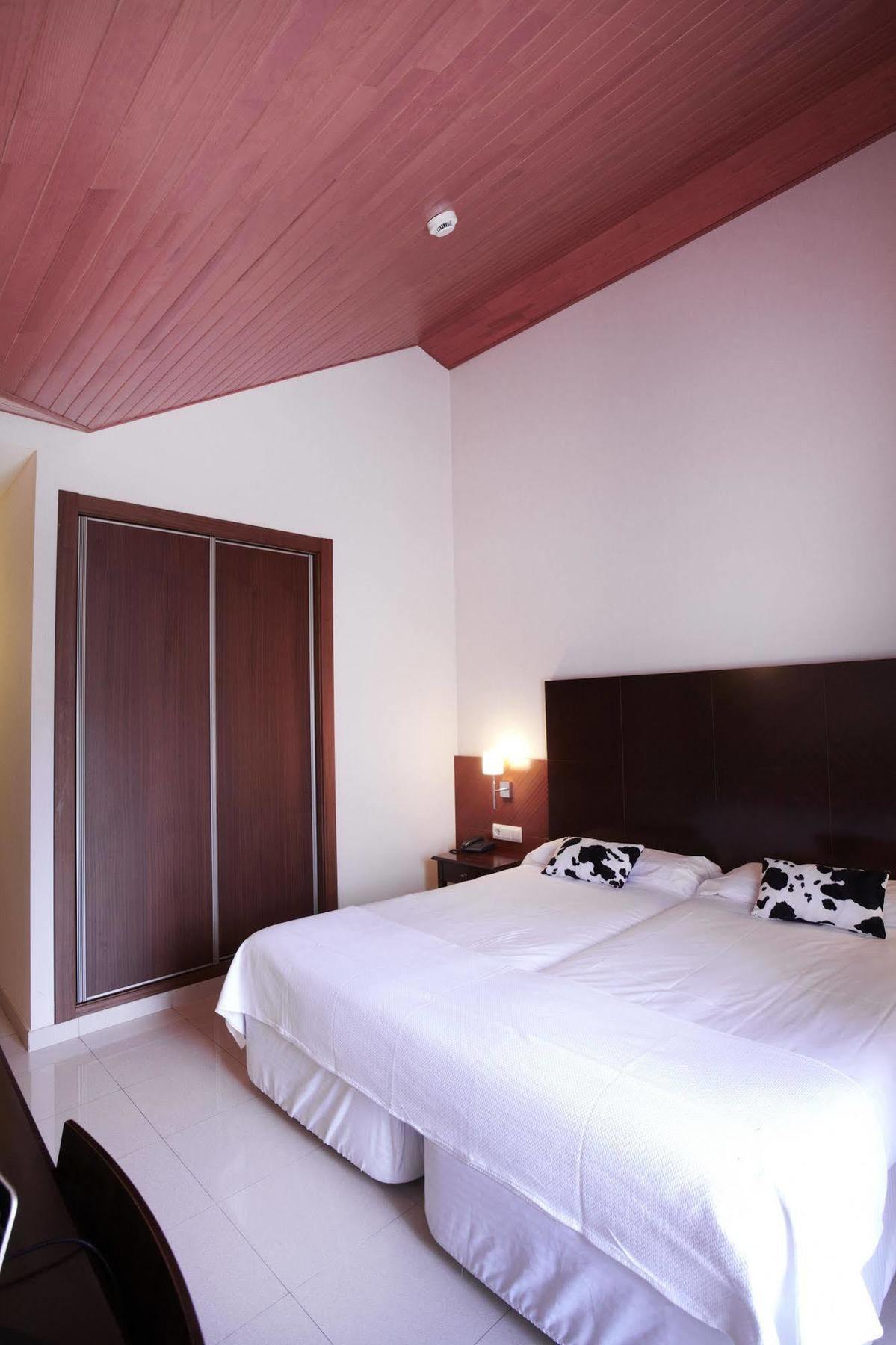 Hotel Mu La Cortinada Luaran gambar